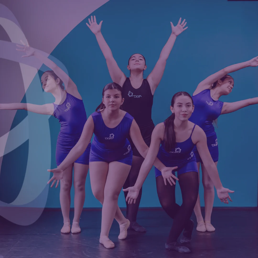 Alunas de jazz da Escola DOM, em Curitiba